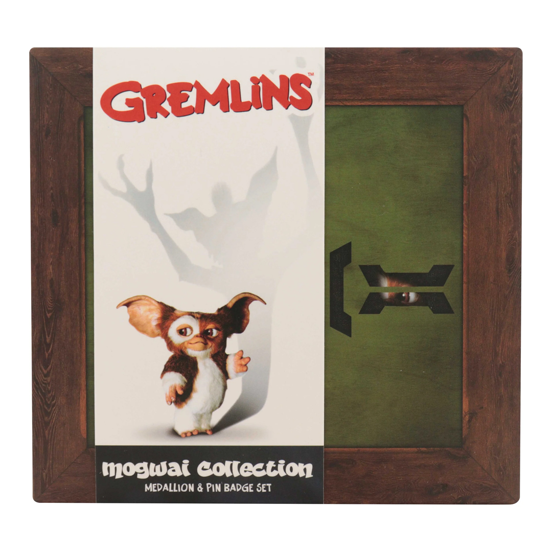 Gremlins - Limited Edition Medallion and Pin Set - Image 7